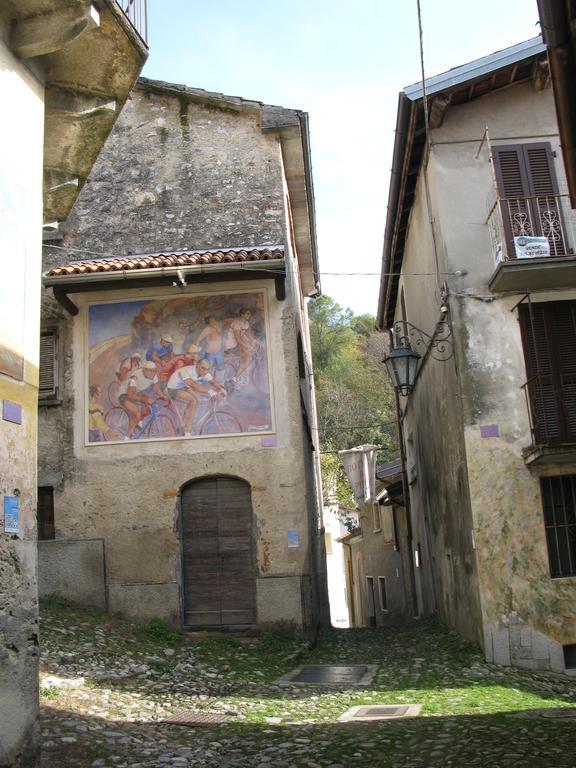 Locanda Del Pittore Arcumeggia Экстерьер фото