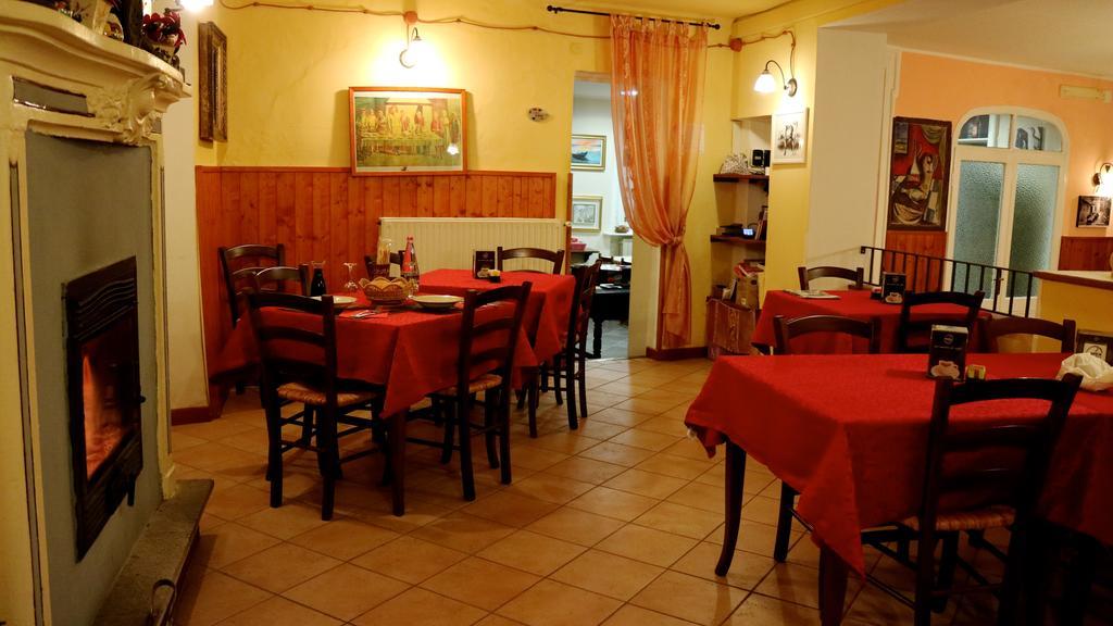 Locanda Del Pittore Arcumeggia Экстерьер фото